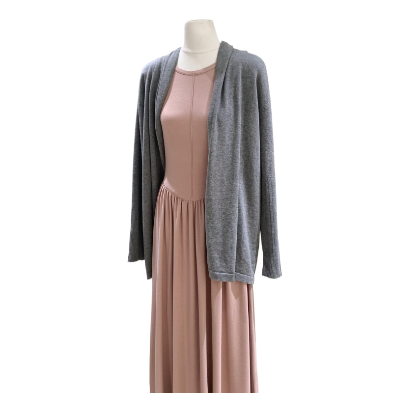 Set haljina i kardigan-šal s unutarnjim topom; pamuk-polyester smjesa; jednofobni uzorak; dugi rukavi; regularna duljina (50–65 cm); pulover stil