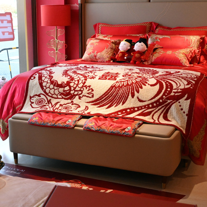 Esküvői kötött takaró és párna készlet Sárkány és Főnix harmónia motívummal (Súly: 1000–1499 g; Szezon: Minden évszak; Anyag: Egyéb)