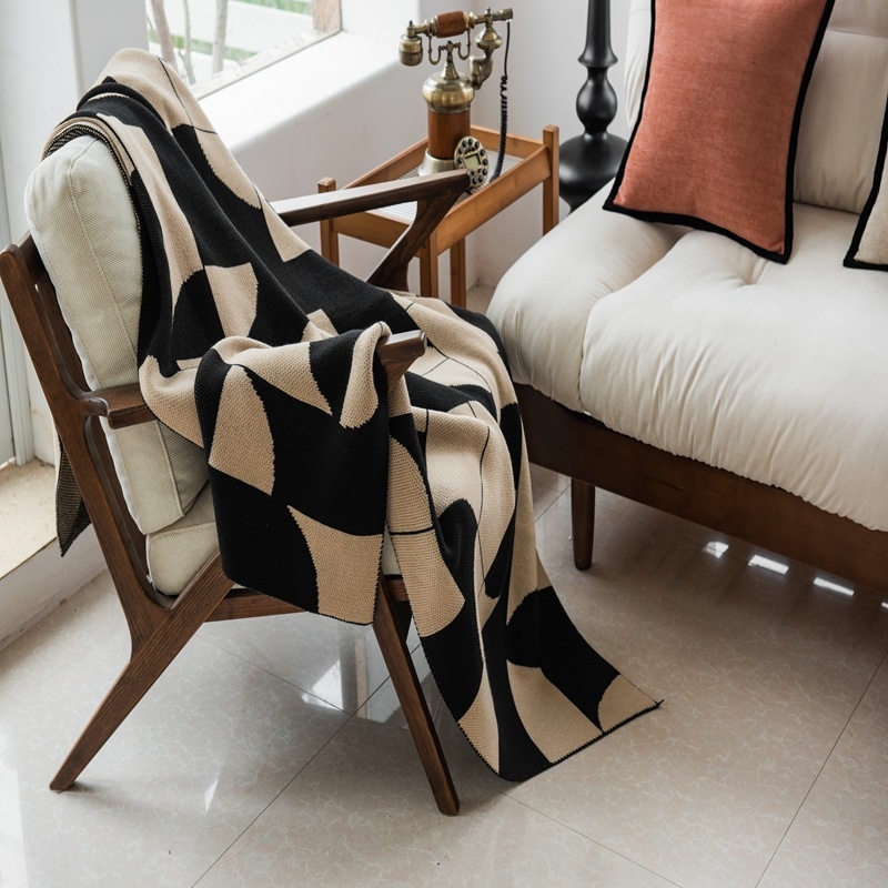 A41 Félholdas kötött takaró, Geometriai nordikus stílus, 800–999 g, Minden évszakhoz, Többfunkciós kanapéra és utazáshoz