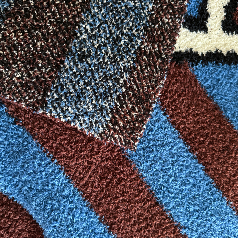 Pléd – kötött design, rajzfilm mintázat, poliészter, 1000–1499 g