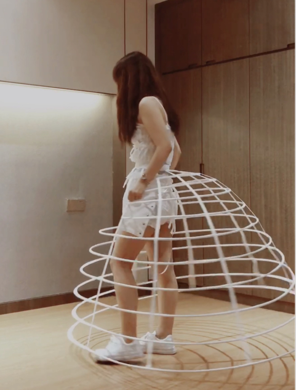 Birdcage crinoline potpora za suknju — čelični prsten, jednodijelna pređa; artikl Spot, proljeće 2021