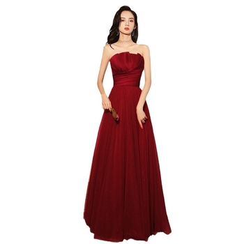 Вечерна рокля, полиестерно влакно, деколте без презрамки, силует принцеса, талия средна, дълга рокля
