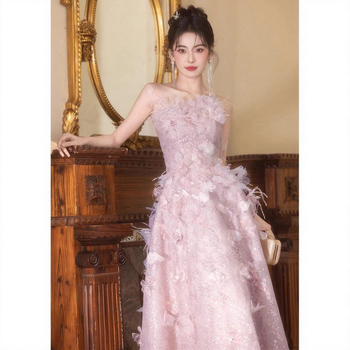 Перо вечерна рокля за жени - висока талия, без ръкави, дълга пола, есен 2025