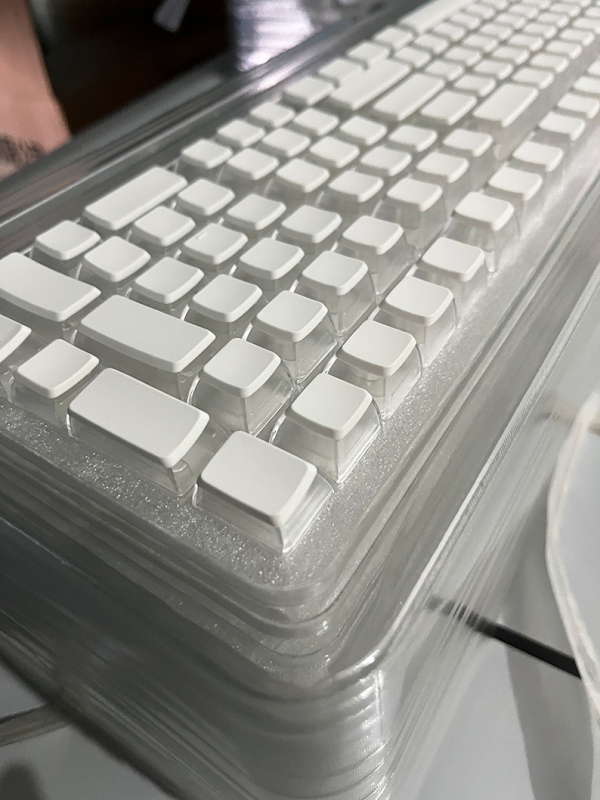 Material pentru capace de taste PBT, injecție bi-color, transparent pe toate cele patru laturi, potrivit pentru sublimare