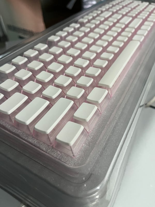 Material pentru capace de taste PBT, injecție bi-color, transparent pe toate cele patru laturi, potrivit pentru sublimare