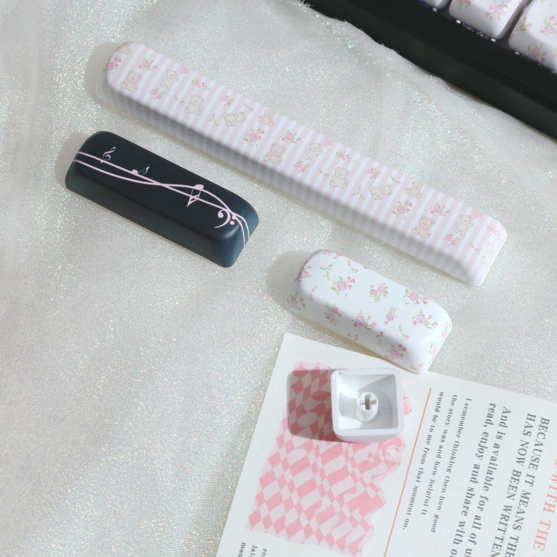 PBT клавишна капачка Little Bear Flower със сублимация — OEM обработка