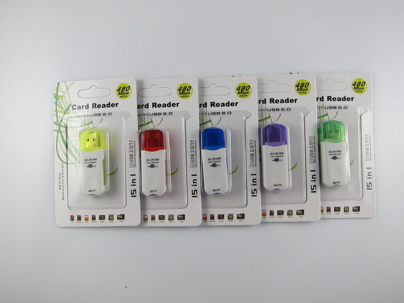 Čitač kartica 4-u-1, USB 2.0 visoko brzinsko sučelje, podržava SD i TF kartice