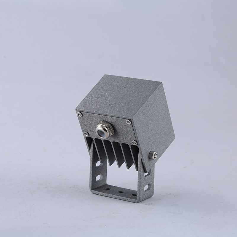 LED prožektorius su liejinio aliuminio korpusu, atsparus vandeniui, modelis YC-040-65-1, lauko naudojimui, 3-8W