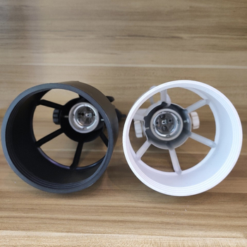 Треково осветление – корпус за лампа със шест щипки, четири зъба PAR30 база и E27 гнездо, метална конструкция