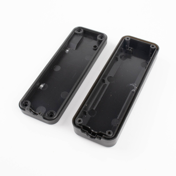 GM04 GPS vandeniui atsparus plastikinis korpusas automobilių lokatoriui