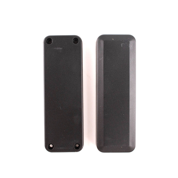 GM04 GPS vandeniui atsparus plastikinis korpusas automobilių lokatoriui