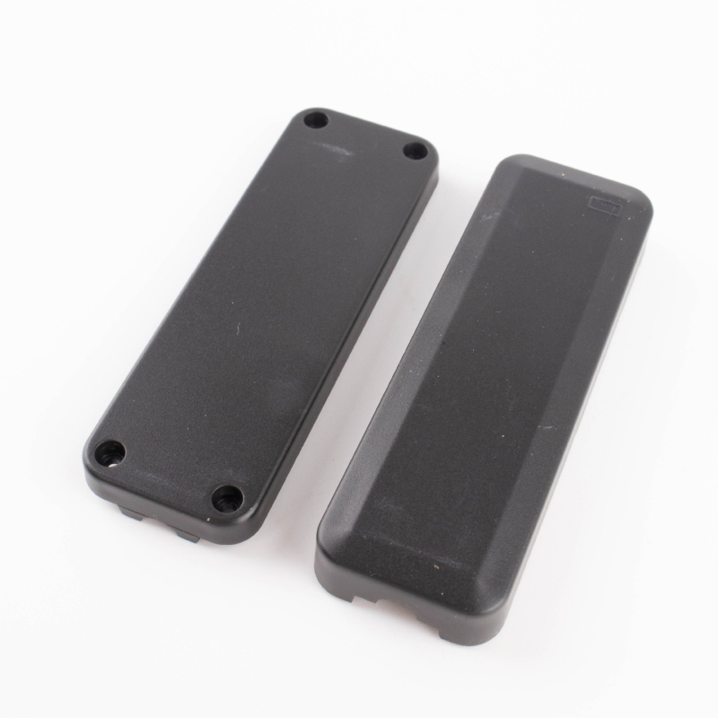 GM04 GPS vandeniui atsparus plastikinis korpusas automobilių lokatoriui