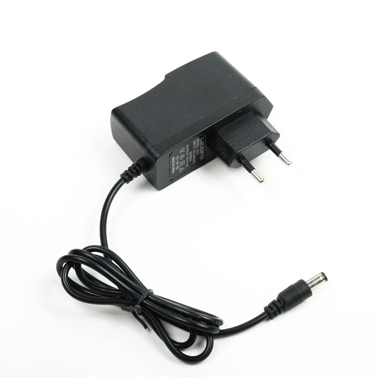 Adaptor de alimentare 5V 2A, standard UE, ieșire DC, intrare 110-240V AC — pentru routere, camere web, set-top boxuri, switch-uri și tablete