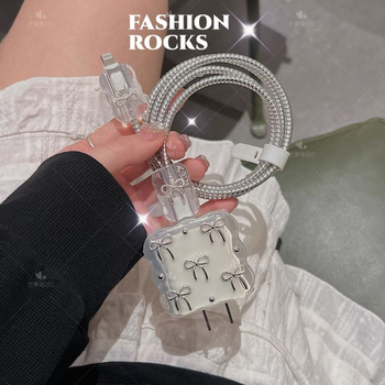 Íj alakú védőtok Apple 17 töltőhöz, 20W töltőfej, törésálló adatkábellel hullámmintás epoxival