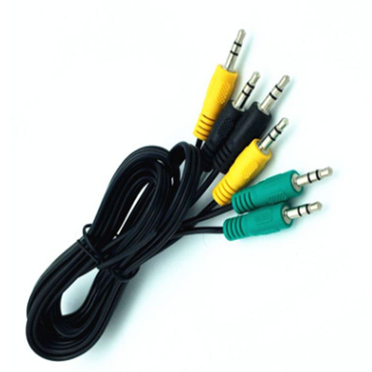 Trostruki stereo auto kabel s 3,5 mm muško–muški priključak