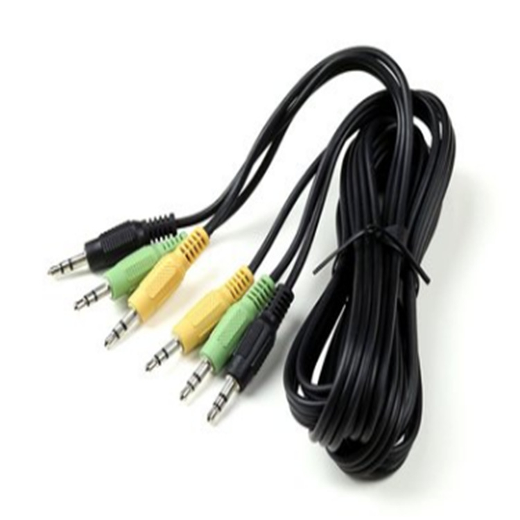 Trostruki stereo auto kabel s 3,5 mm muško–muški priključak