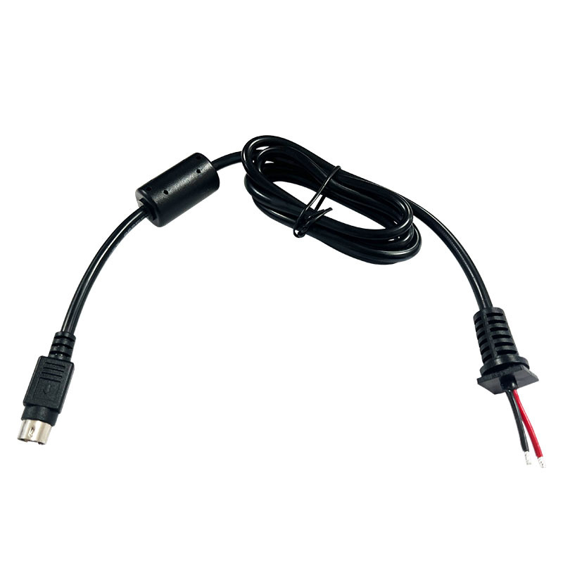 4 vadu ar aviācijas kontaktiem transportlīdzekļiem – barošanas un video kabelis atpakaļskata kamerai, garums 0.3-2 m, pielāgota paraugi