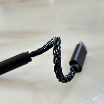 Type-C uz 3,5 mm digitālo skaņu dekoderu ar austiņu pastiprinātāju regulējamu EQ (Zīmols SN, Modelis 412BHM, 5000 savienojumu ciklu)