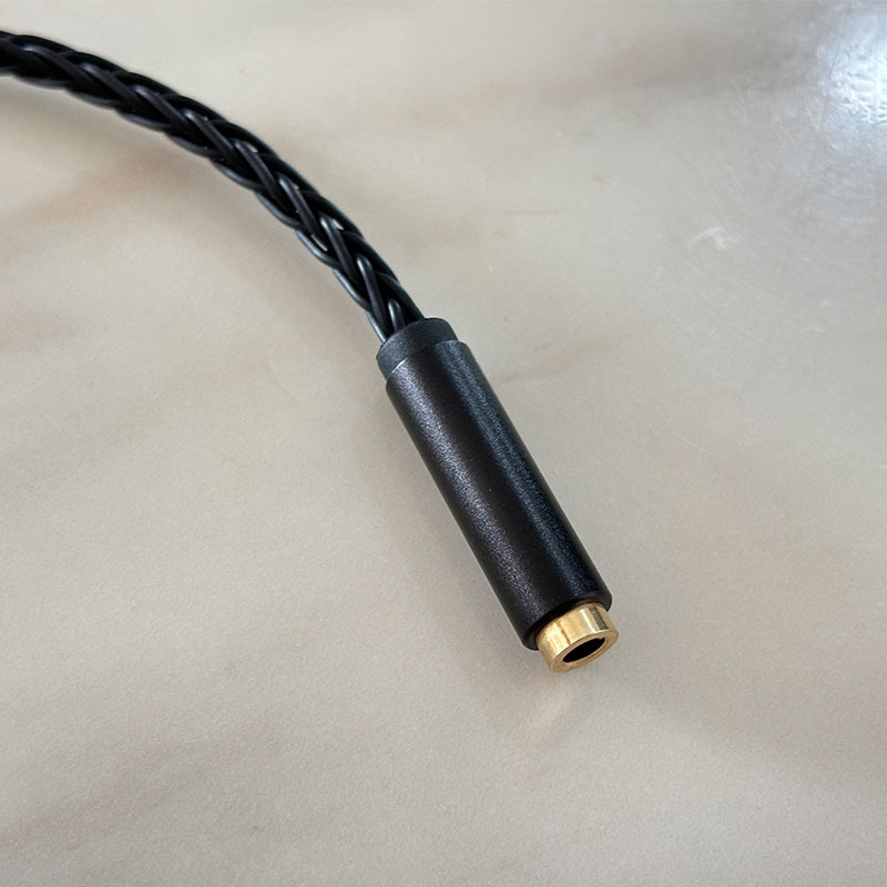 Type-C uz 3,5 mm digitālo skaņu dekoderu ar austiņu pastiprinātāju regulējamu EQ (Zīmols SN, Modelis 412BHM, 5000 savienojumu ciklu)