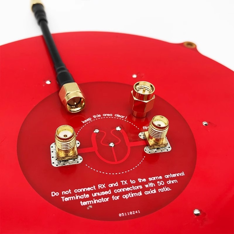 5,8 GHz plosnata antena za prijenos videa s 14 dBi ziskom za FPV naočale — impedancija 50 Ω, SWR ≤ 1.5
