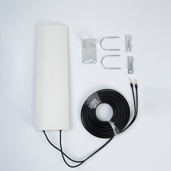 Vanjska usmjerena MIMO pločasta antena za zidni montažu, raspon frekvencija 1710–2700 MHz, dobitak 28 dBi (2×14 dBi), SWR ≤ 1.5