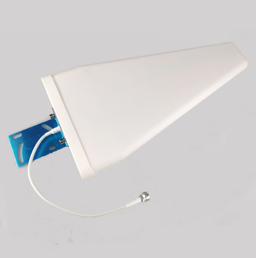 LPDA antena visoke učinkovitosti, vodootporna usmjerena Yagi antena za 2G/3G/4G — DC uzemljenje; HPBW 48°/44°; promjer šipke 25–40 mm