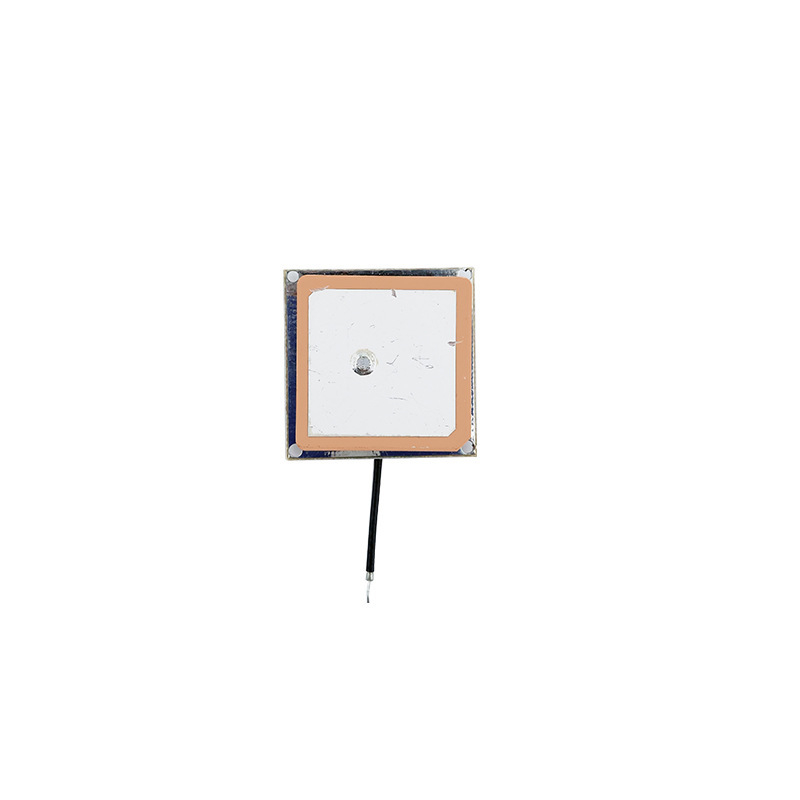 NZ051-1: Активна вградена GPS/Beidou антена за гривна, 28 dBi, 1575.42 MHz, 50 Ω, SWR ≤ 1.5