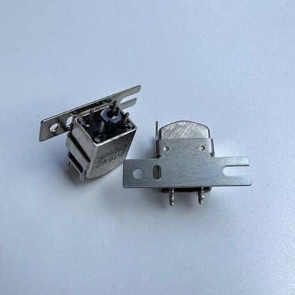 Magnetna glava za snimač DYN62, DC otpor 240 Ω, potpuno nova, original kvalitete za visokokvalitetno snimanje.