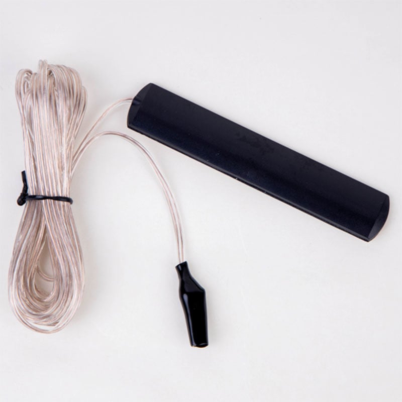 Kućna radio antena s plug-in ugradnjom, impedancija 75 Ω, raspon frekvencija 85–112 MHz, duljina 3200