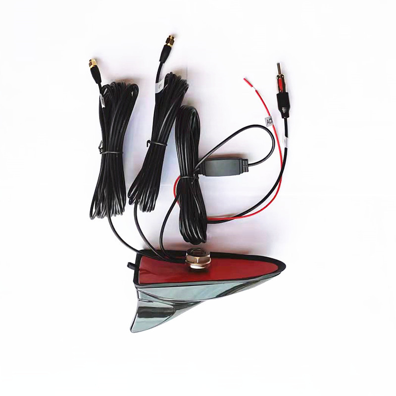 GPS auto antena ar trīs vienā funkcijām: GPS, FM un WIFI; uzstādīšana ar vītni; 12V darbība.