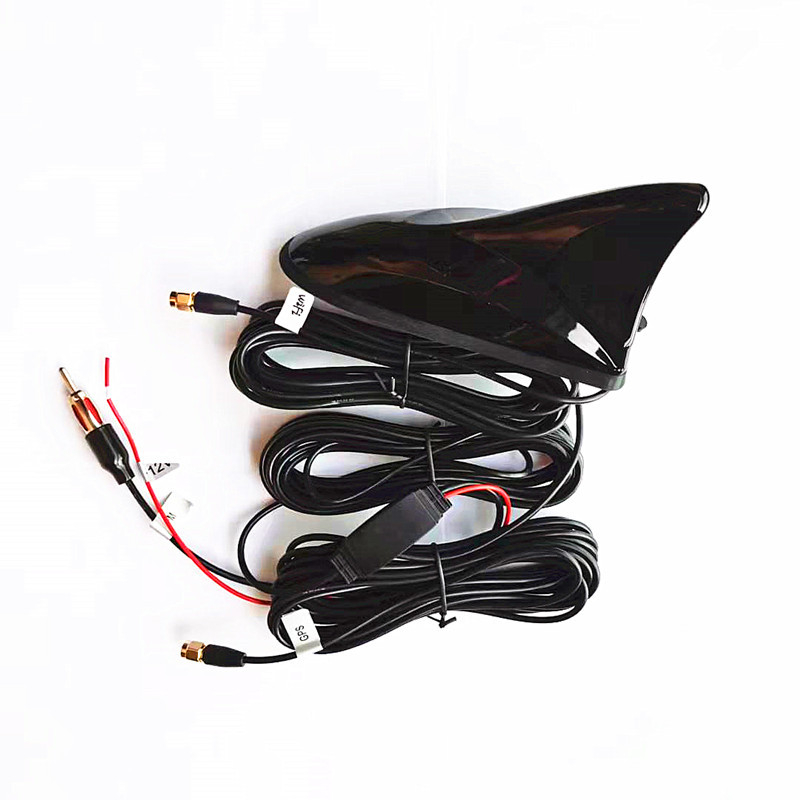 GPS auto antena ar trīs vienā funkcijām: GPS, FM un WIFI; uzstādīšana ar vītni; 12V darbība.