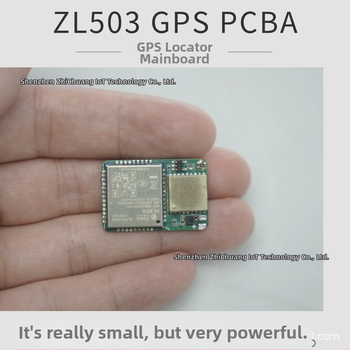 Tracker GPS pentru copii cu modul 4G, geofence, monitorizare în timp real și SOS — precizie GPS 10 m; autonomie baterie 7 zile; moduri de alarmă: vibrație, SOS, alertă mobilă, geofence; hartă online în timp real