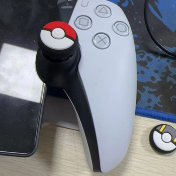 Silikonska kapica džojstika za PS5 Portal, Poké Ball dizajn - 4 komada