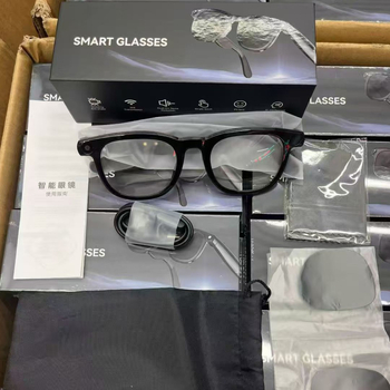 Ochelari inteligenți cu traducere AI, cameră 8MP și înregistrare 1200p, 16GB memorie internă, apeluri Bluetooth, lentile duale (traducere AI; cameră 8MP + 1200p; 16GB memorie; apeluri Bluetooth; lentile duale)