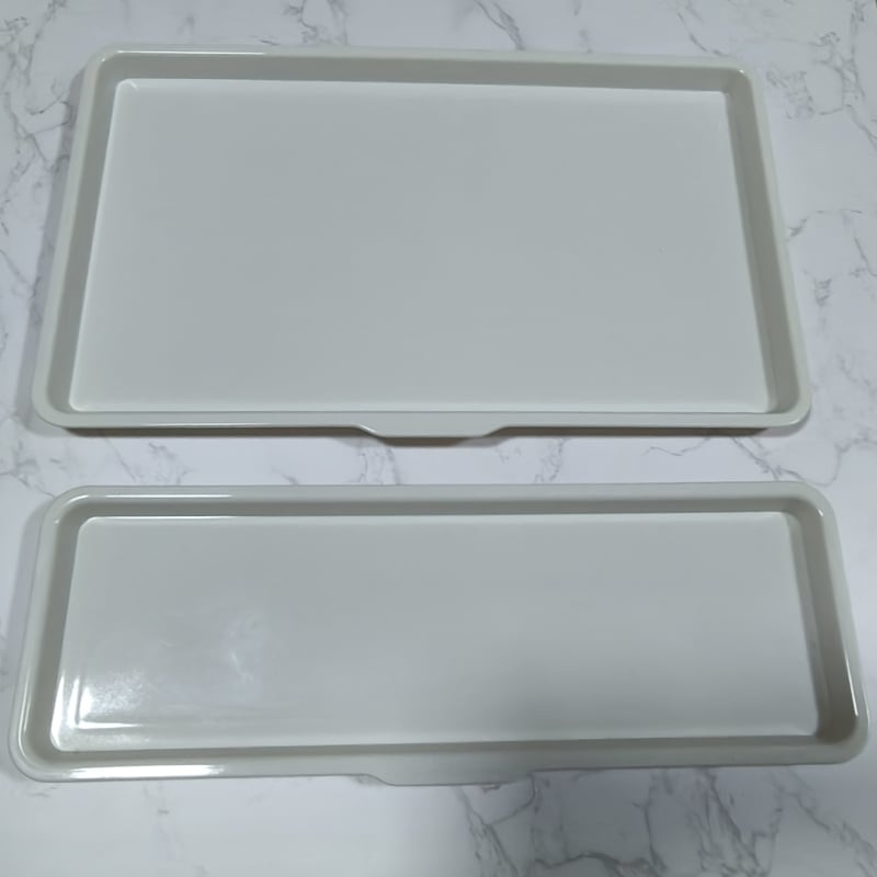 Odtodavna posuda za suđe, četvrtasti plastični kuhinjski organizer, moderan minimalistički stil, solidan uzorak (Plastika • Četvrtasti oblik • Solidan uzorak • Moderan minimalistički)