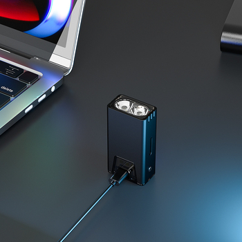 M16 többfunkciós munkalámpa mágnessel kültéri használatra, töltés és vészhelyzeti vizsgálati zseblámpa; Anyag: ABS + alumíniumötvözet; Akkumulátor: 1800 mAh; Fényforrás: izzó + LED; Maximális hatótáv: 200–500 m