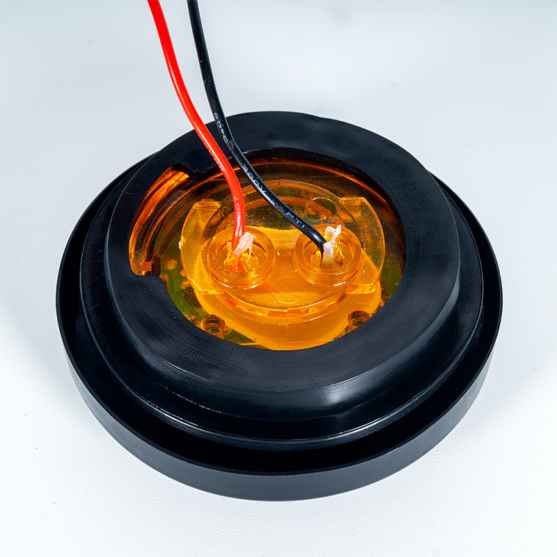 LED apaļā sānu gaisma kravas automašīnai - 12V DC, IP65, Gumija + ABS + PMMA, Modelis BD-009Y05ANB-Y