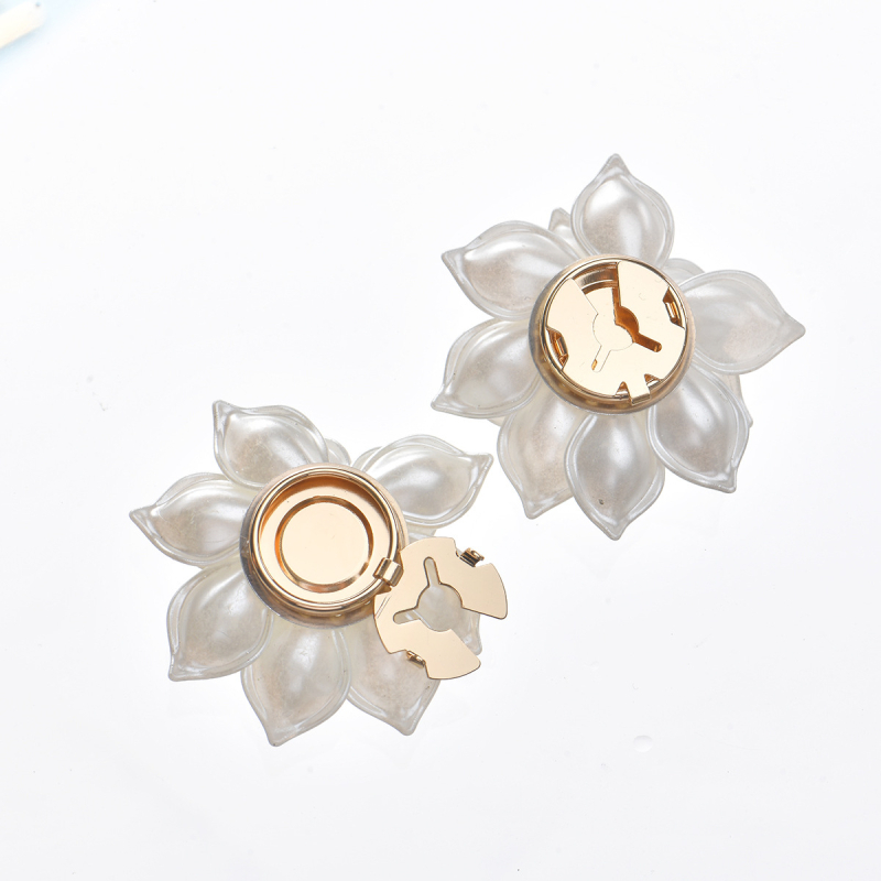Копчета за риза във форма на камелия, метална сплав, бели кристали, ръчна изработка, дамски корейски стил