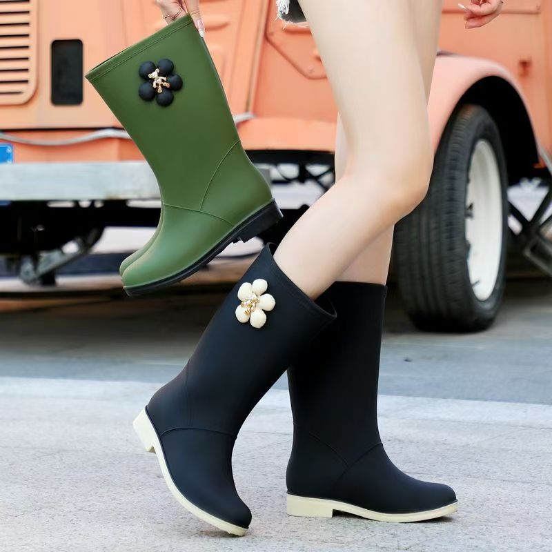 Sieviešu lietus zābaki ar augstu augšdaļu, PVC, ziedu raksts, slip-on, zems papēdis 1-3 cm