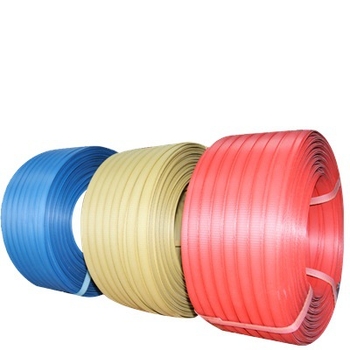 Rokas PP iepakošanas lente, biezums 1,5 mm, saderīga ar PP spriegojumu, vilces spēks 60 kg, ruļļa svars 5 kg, pielāgojama