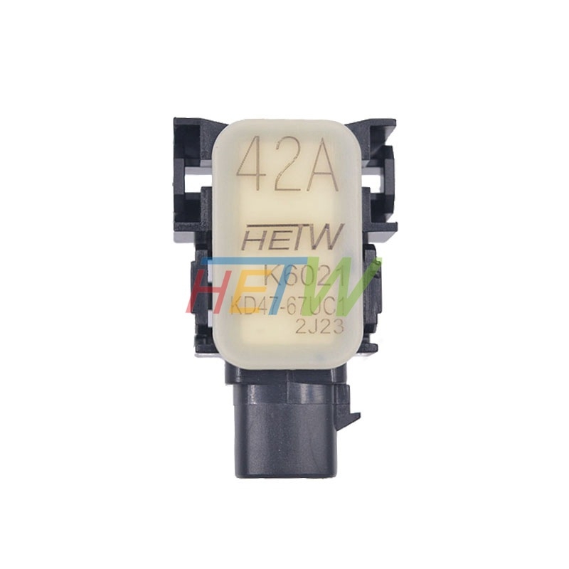 KD47-67-UC1 Skaņas atpakaļradars Mazda 3 – 4 zondes, 12V, skaņas signāls, detekcija 1 cm