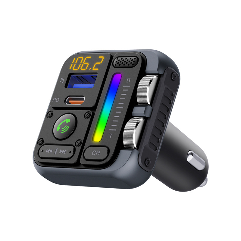 MT04A Transmițător Bluetooth pentru mașină cu MP3 player și USB — BT 5.3, Interfață Type-C, Plug-and-Play, Viteză de transmisie 100, Rază 10 m
