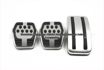 Nerūsējošā tērauda gāzes un bremžu pedāļu komplekts Ford Focus (2010–2017)