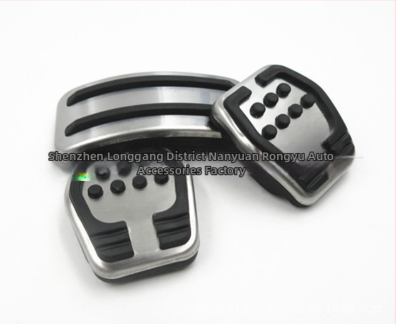 Nerūsējošā tērauda gāzes un bremžu pedāļu komplekts Ford Focus (2010–2017)