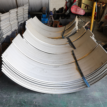 304 nerūsējošā tērauda karstā valcēta plāksne, elastīga, virsma 2B, apstrāde lāzera griešana un locīšana