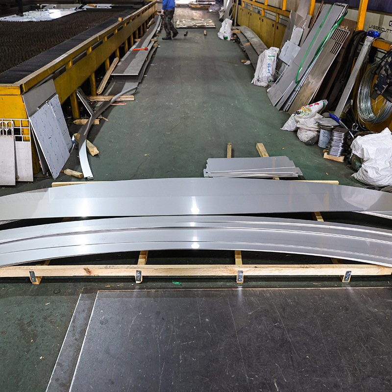 304 nerūsējošā tērauda karstā valcēta plāksne, elastīga, virsma 2B, apstrāde lāzera griešana un locīšana