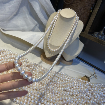 Αλυσίδα μαργαριριών για πουλόβερ, μακρύ κολιέ • Υλικό: Μαργαριτάρια • Γεωμετρικός σχεδιασμός • Γυναικεία μόδα