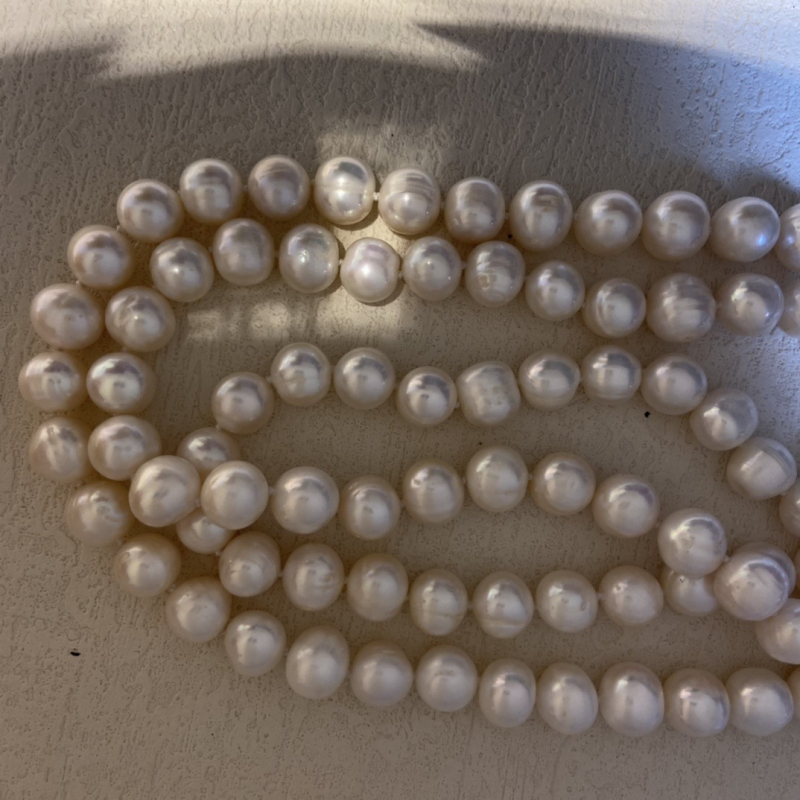 Αλυσίδα μαργαριριών για πουλόβερ, μακρύ κολιέ • Υλικό: Μαργαριτάρια • Γεωμετρικός σχεδιασμός • Γυναικεία μόδα