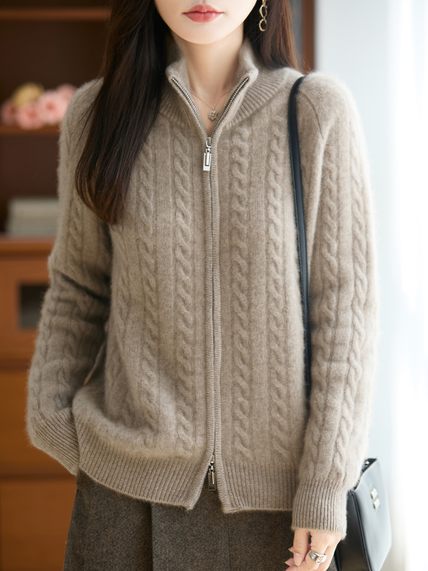 Vilnos kardiganas su puse aukštu kaklu, laisvas kirpimas, užtrauktukas, 95% vilna