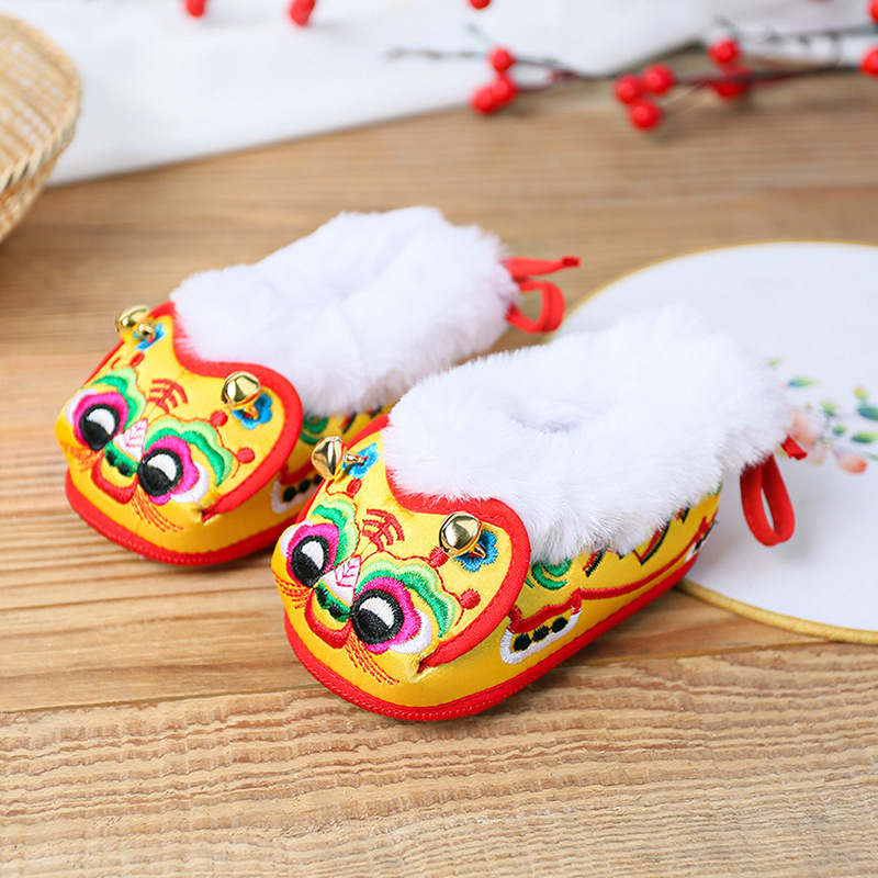 Ghete bebe cu cap de tigru, partea superioară din țesătură de bumbac, talpă din pânză, iarnă, stil retro